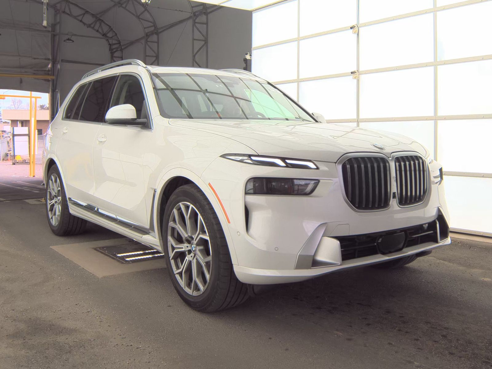 2025 BMW X7 xDrive40i AWD