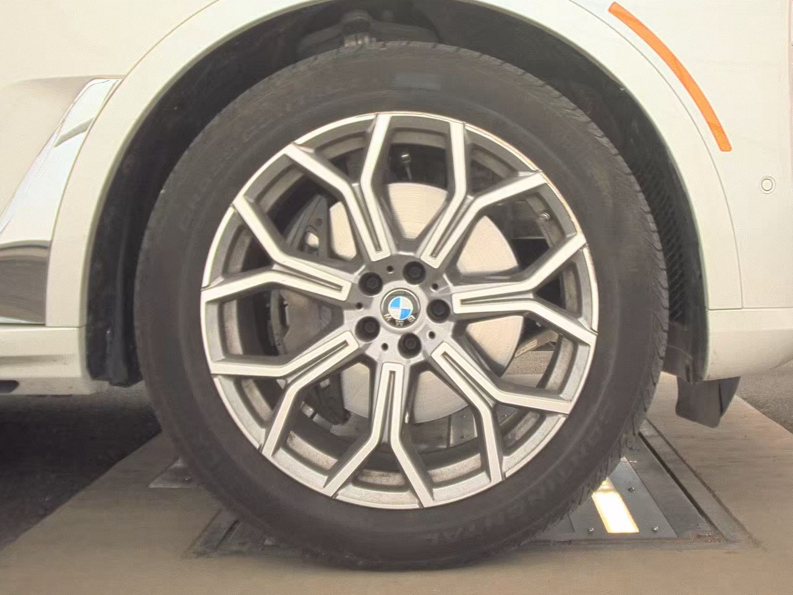 2025 BMW X7 xDrive40i AWD