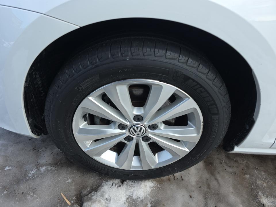 2015 Volkswagen Golf 2.0L TDI S FWD