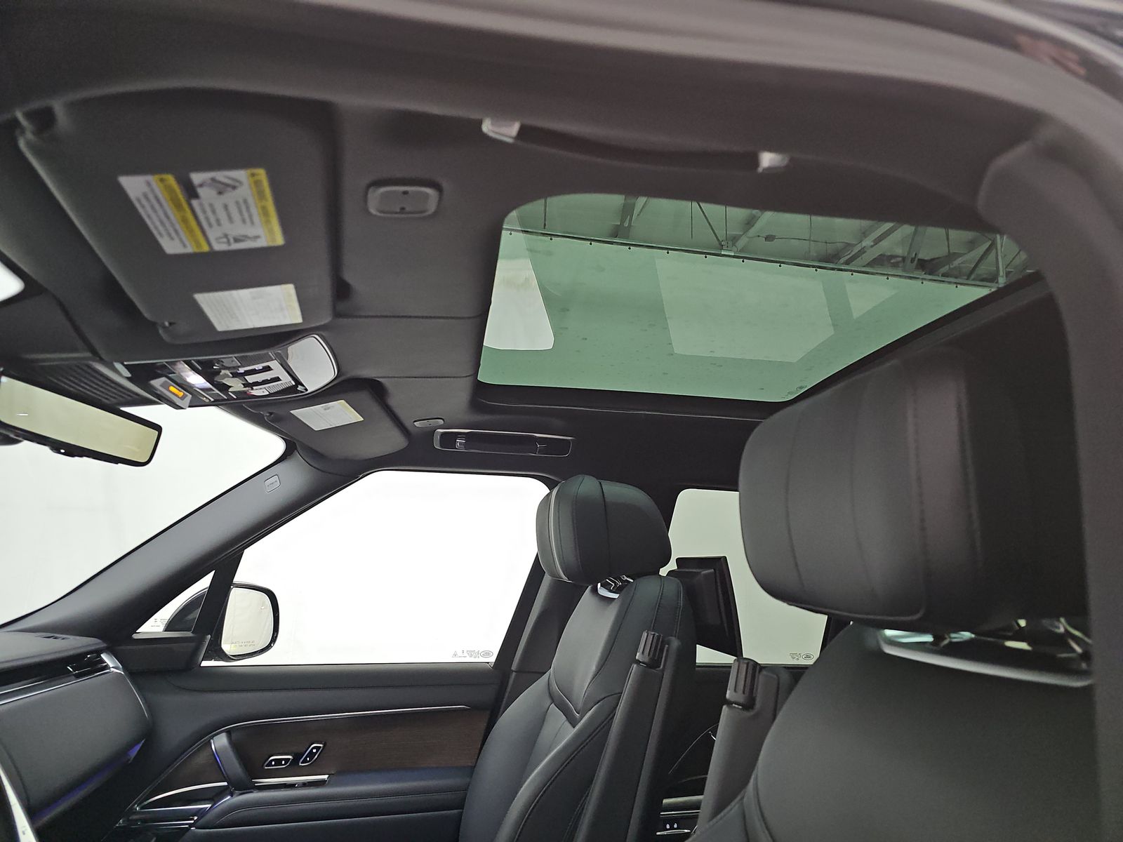 2025 Land Rover Range Rover Autobiography AWD