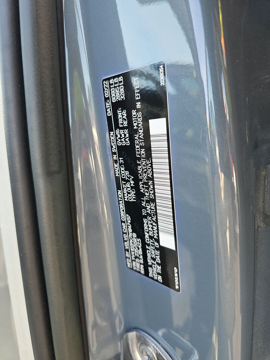 2022 Volvo XC90 T5 Momentum AWD