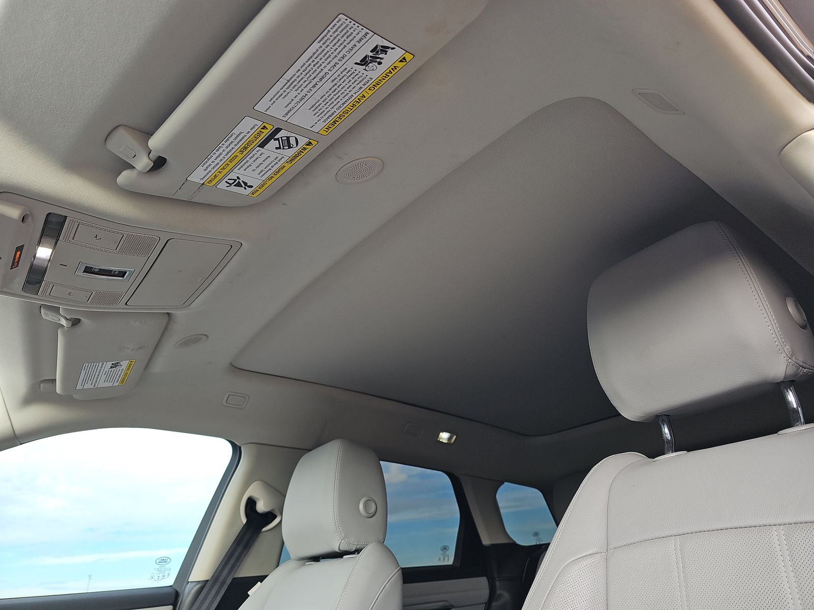 2022 Land Rover Range Rover Evoque SE AWD