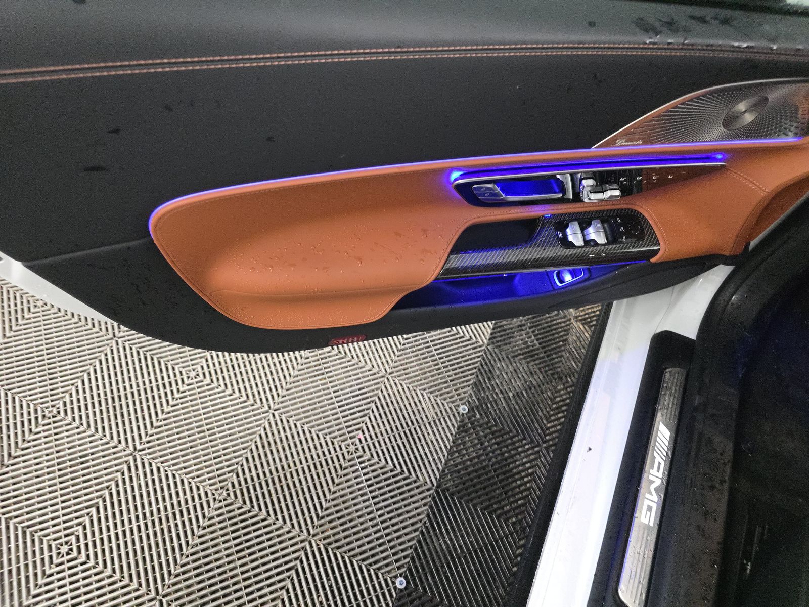 MERCEDES-BENZ SL-CLASS AMG - 10