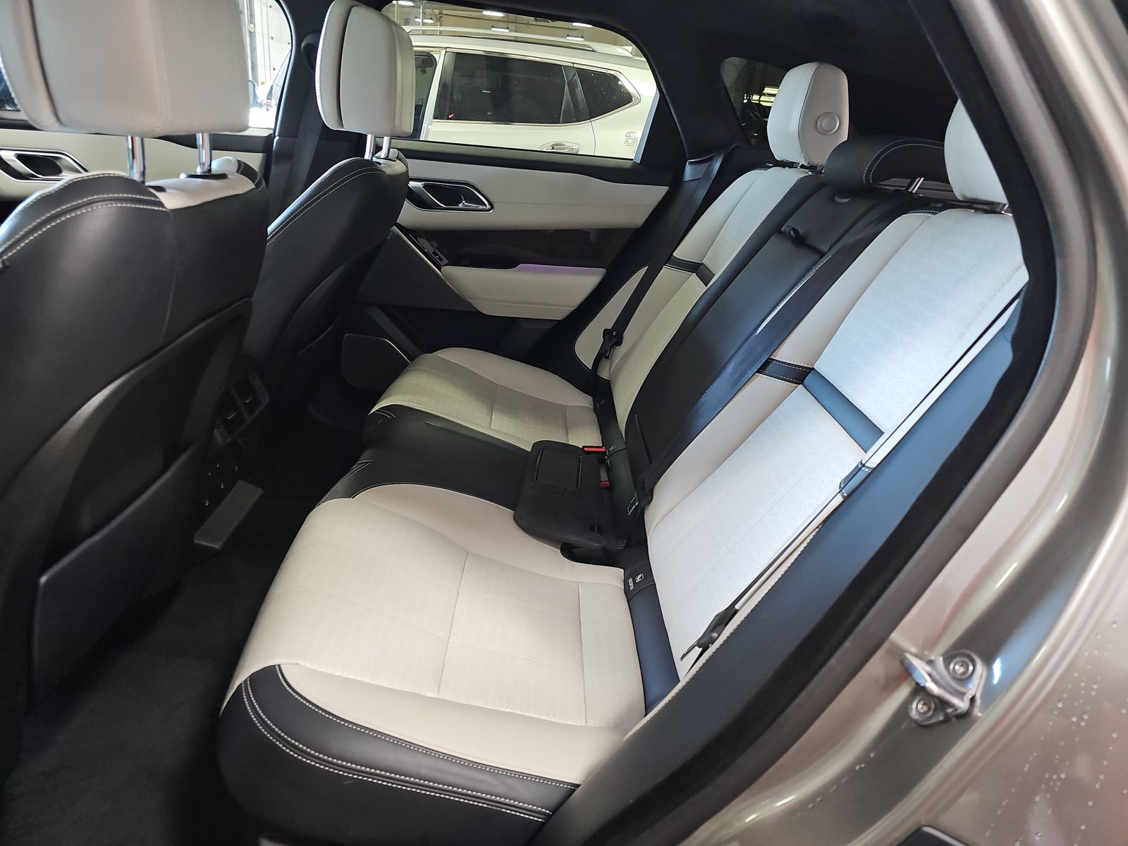 2018 Land Rover Range Rover Velar R-Dynamic HSE AWD