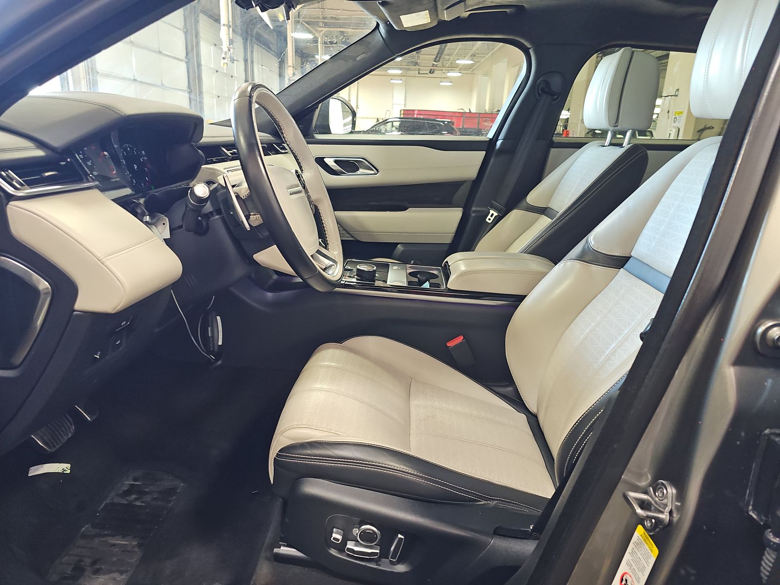 2018 Land Rover Range Rover Velar R-Dynamic HSE AWD