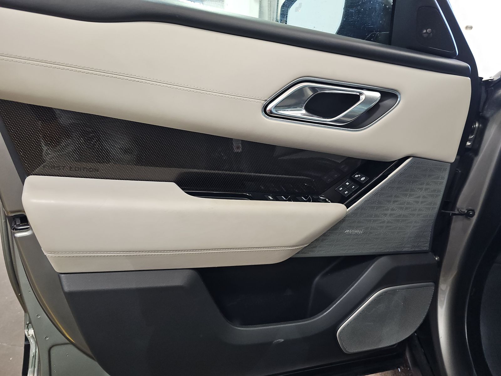 2018 Land Rover Range Rover Velar R-Dynamic HSE AWD