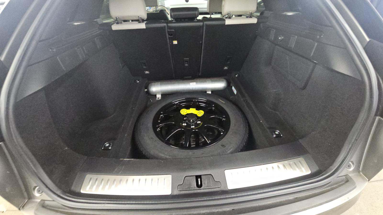 2018 Land Rover Range Rover Velar R-Dynamic HSE AWD