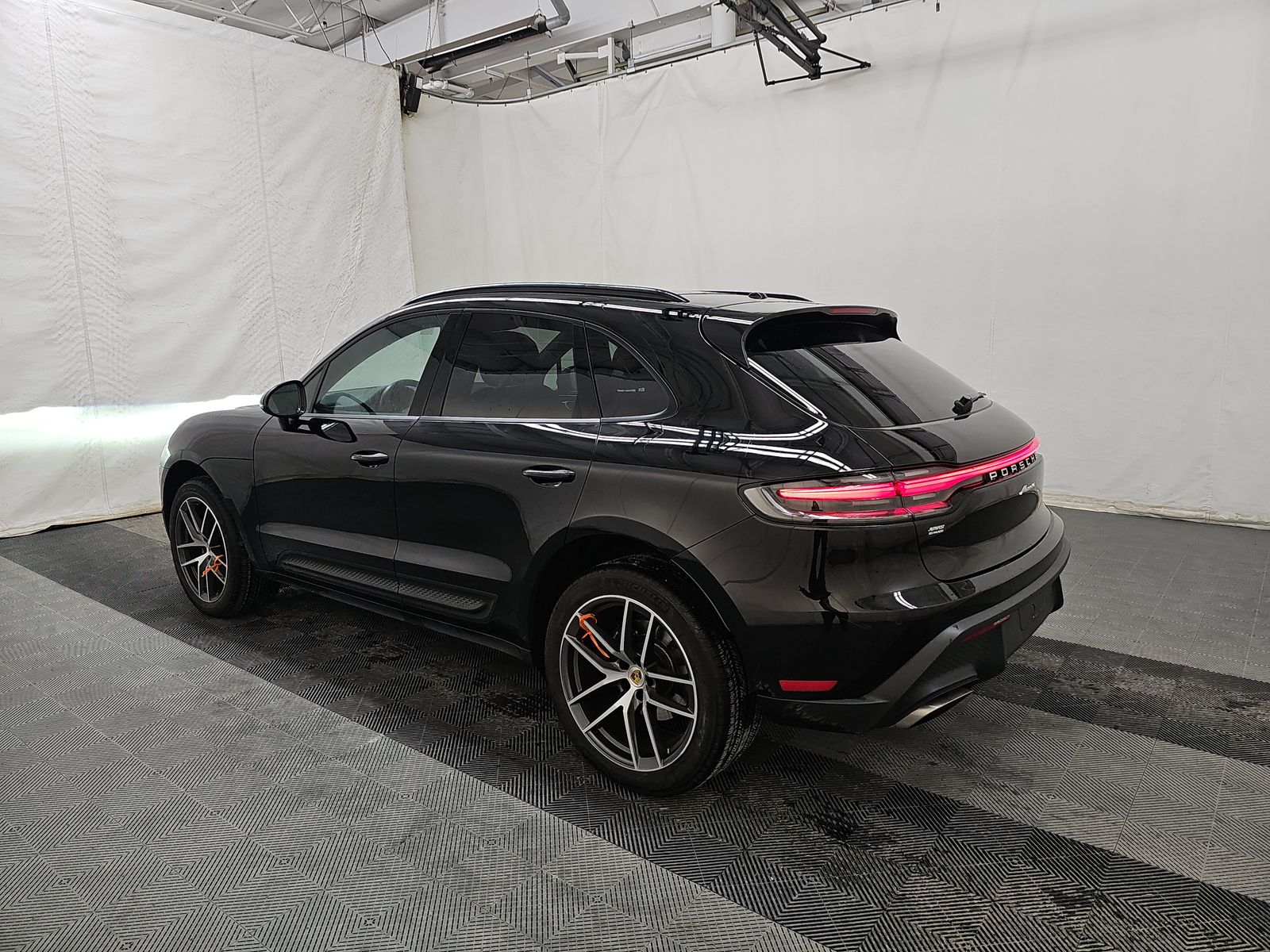 2023 Porsche Macan Base AWD