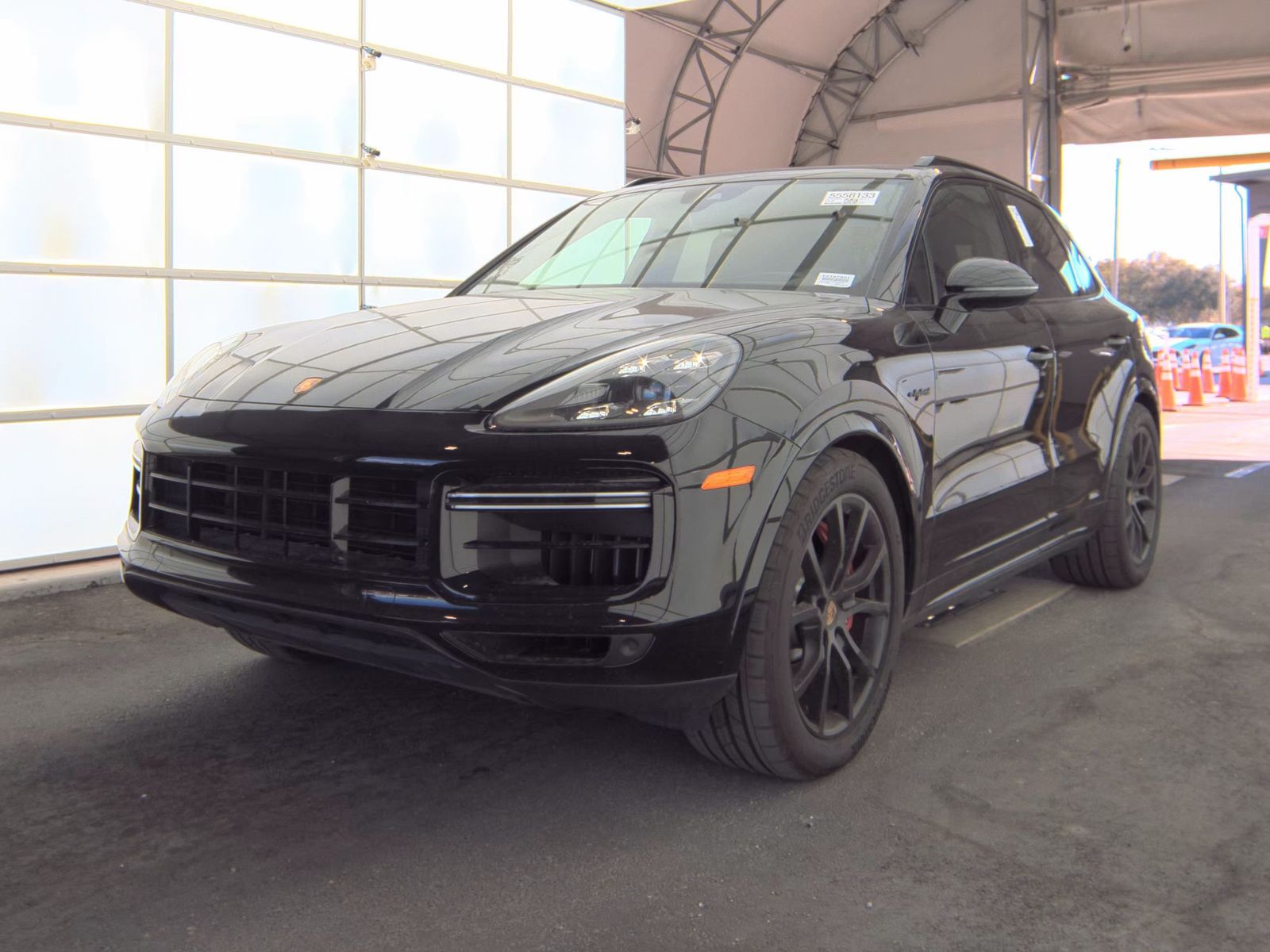 PORSCHE CAYENNE - 1