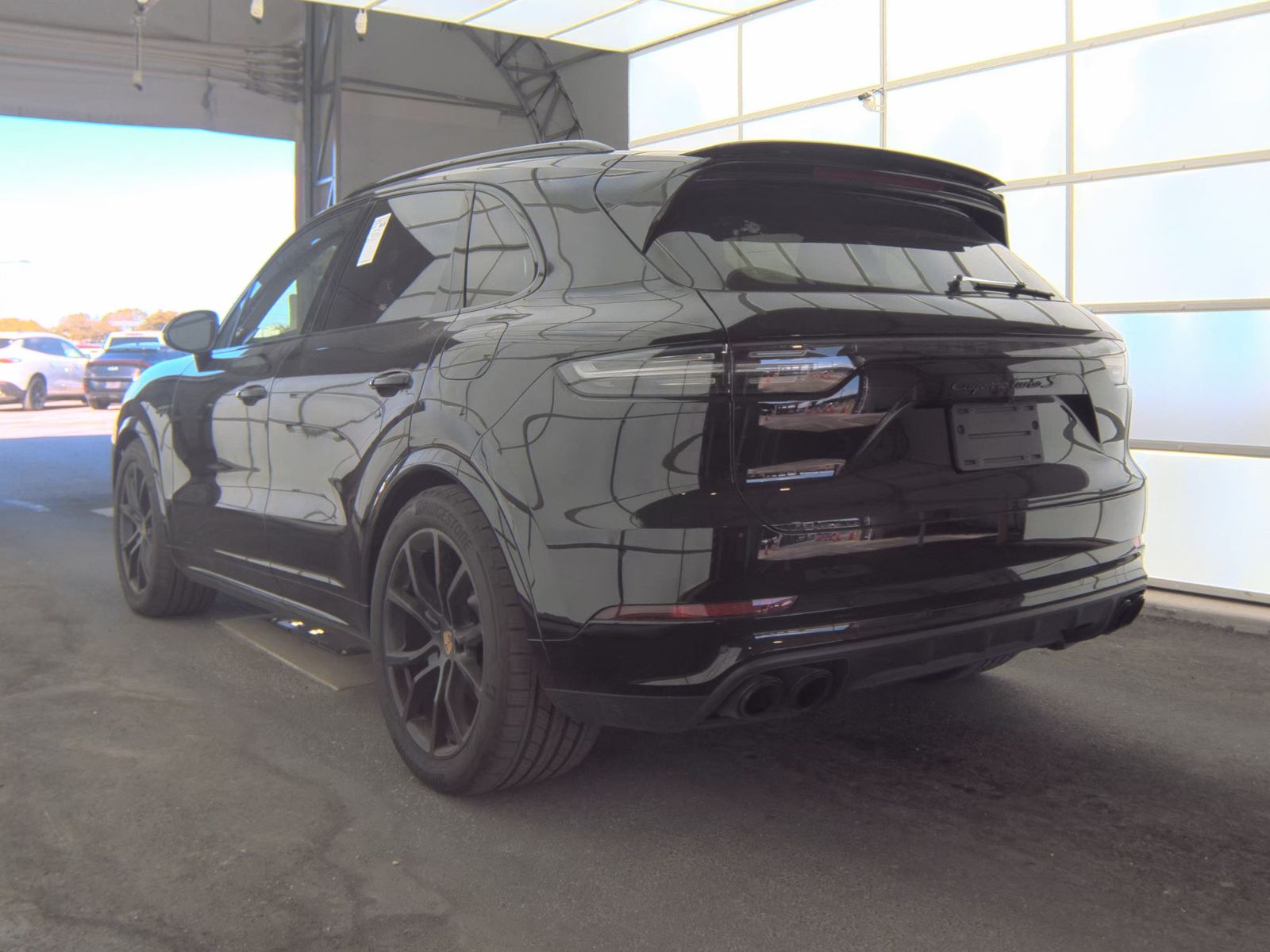 PORSCHE CAYENNE - 9