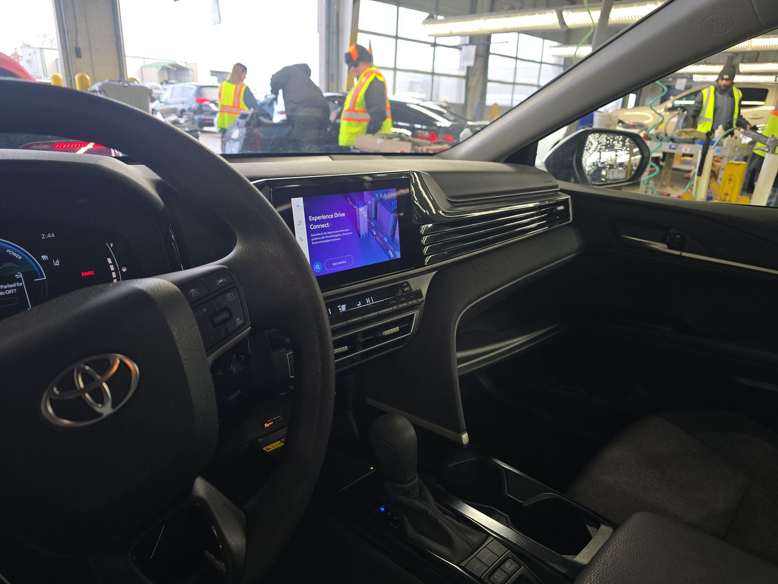 2025 Toyota Camry LE FWD