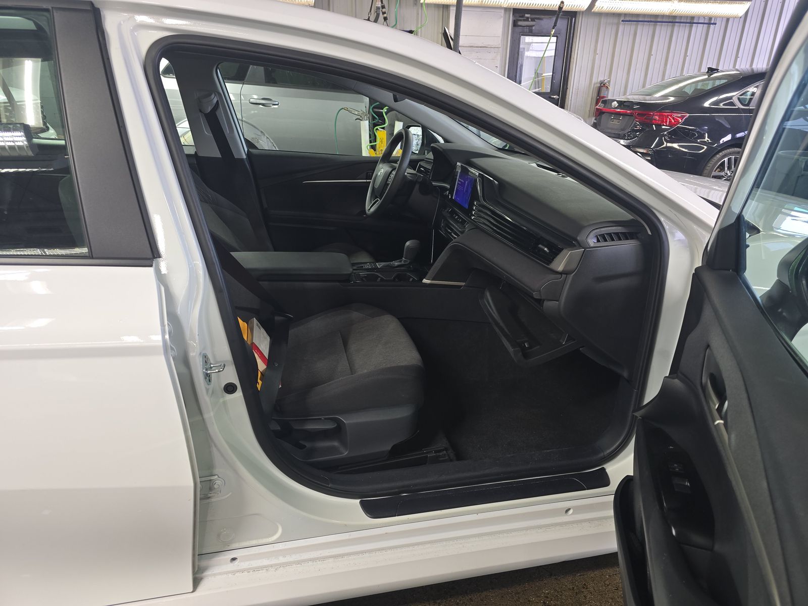 2025 Toyota Camry LE FWD