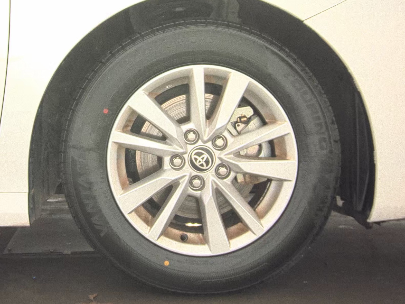 2025 Toyota Camry LE FWD