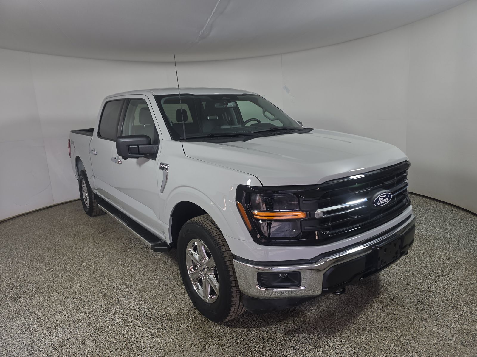2024 Ford F-150 XLT AWD