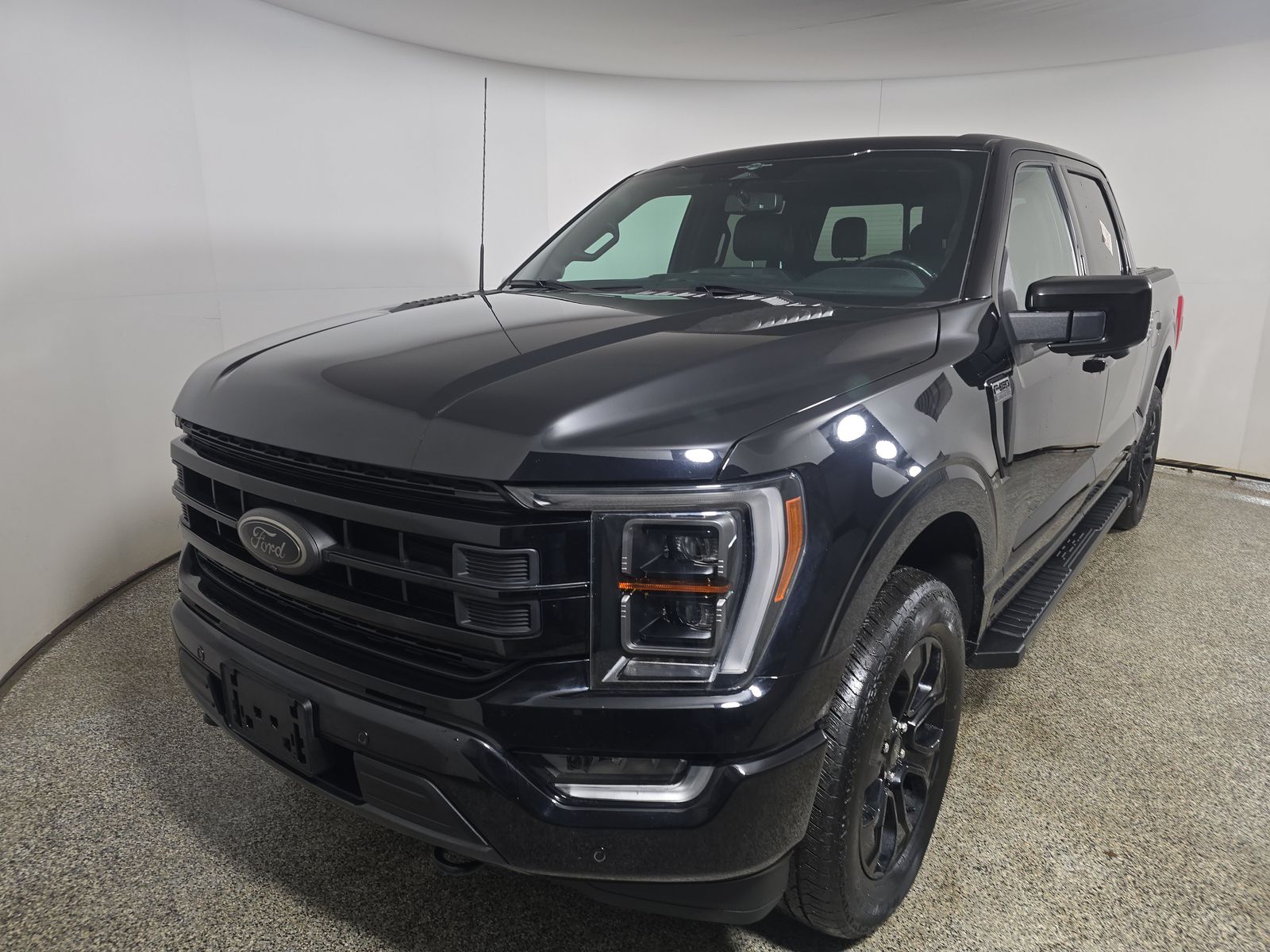 2023 Ford F-150 Lariat AWD