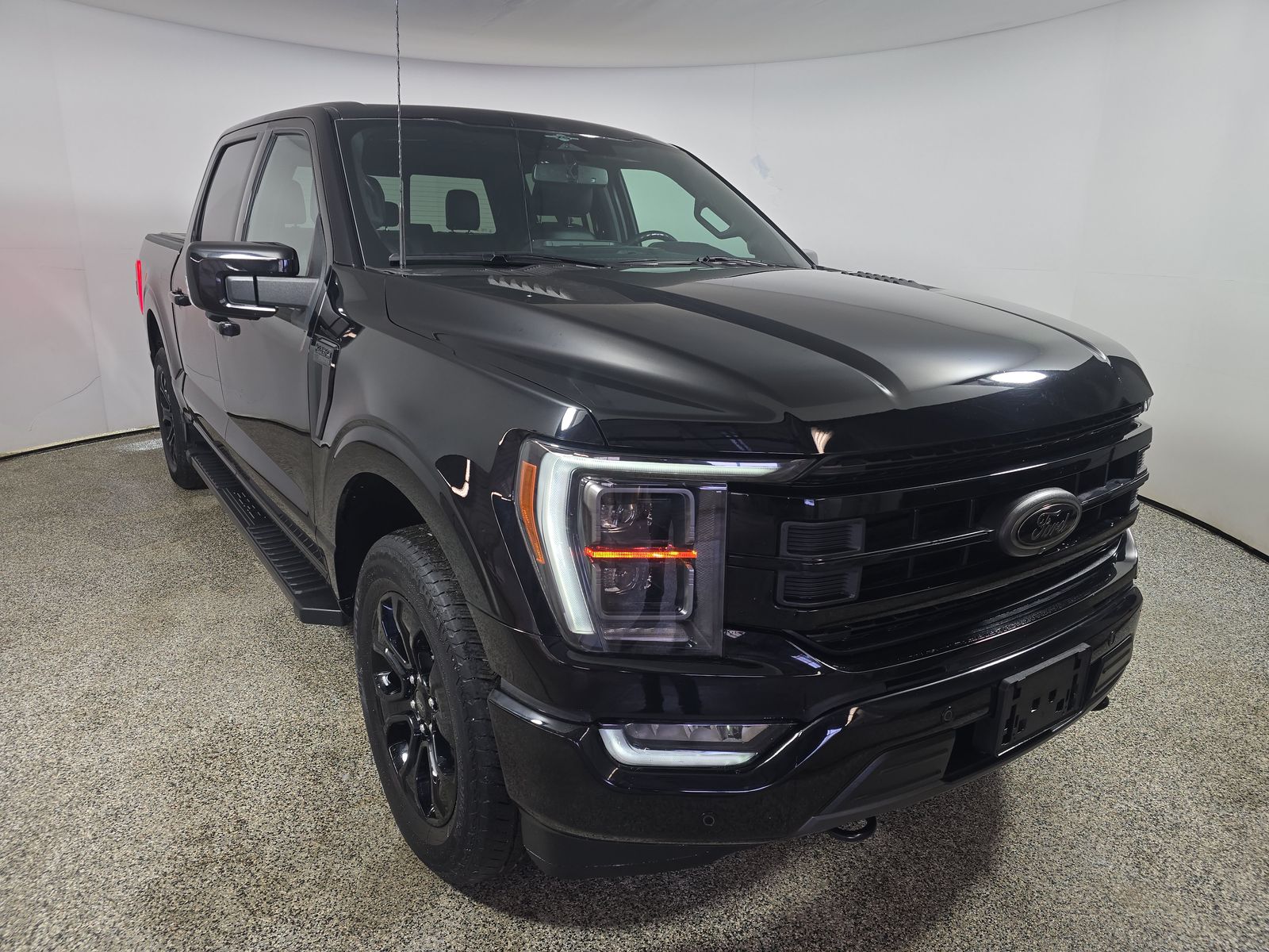 2023 Ford F-150 Lariat AWD