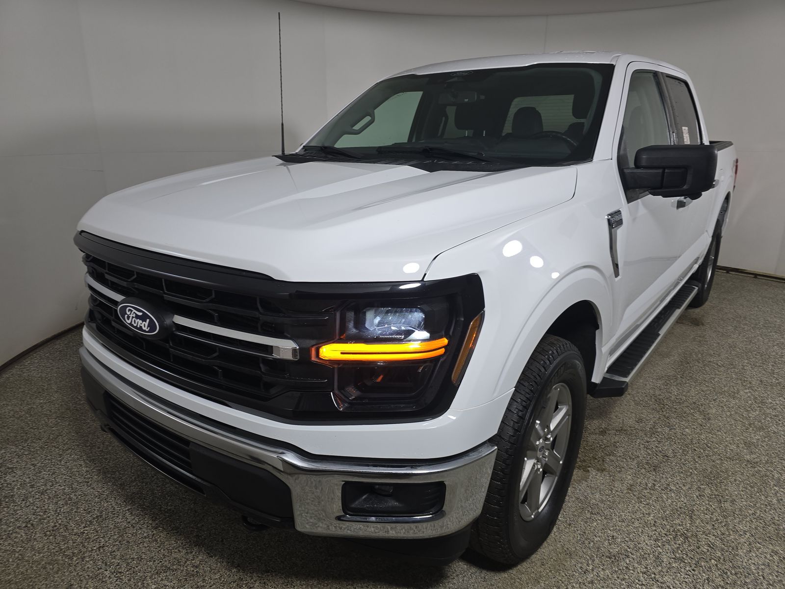 2024 Ford F-150 XLT AWD