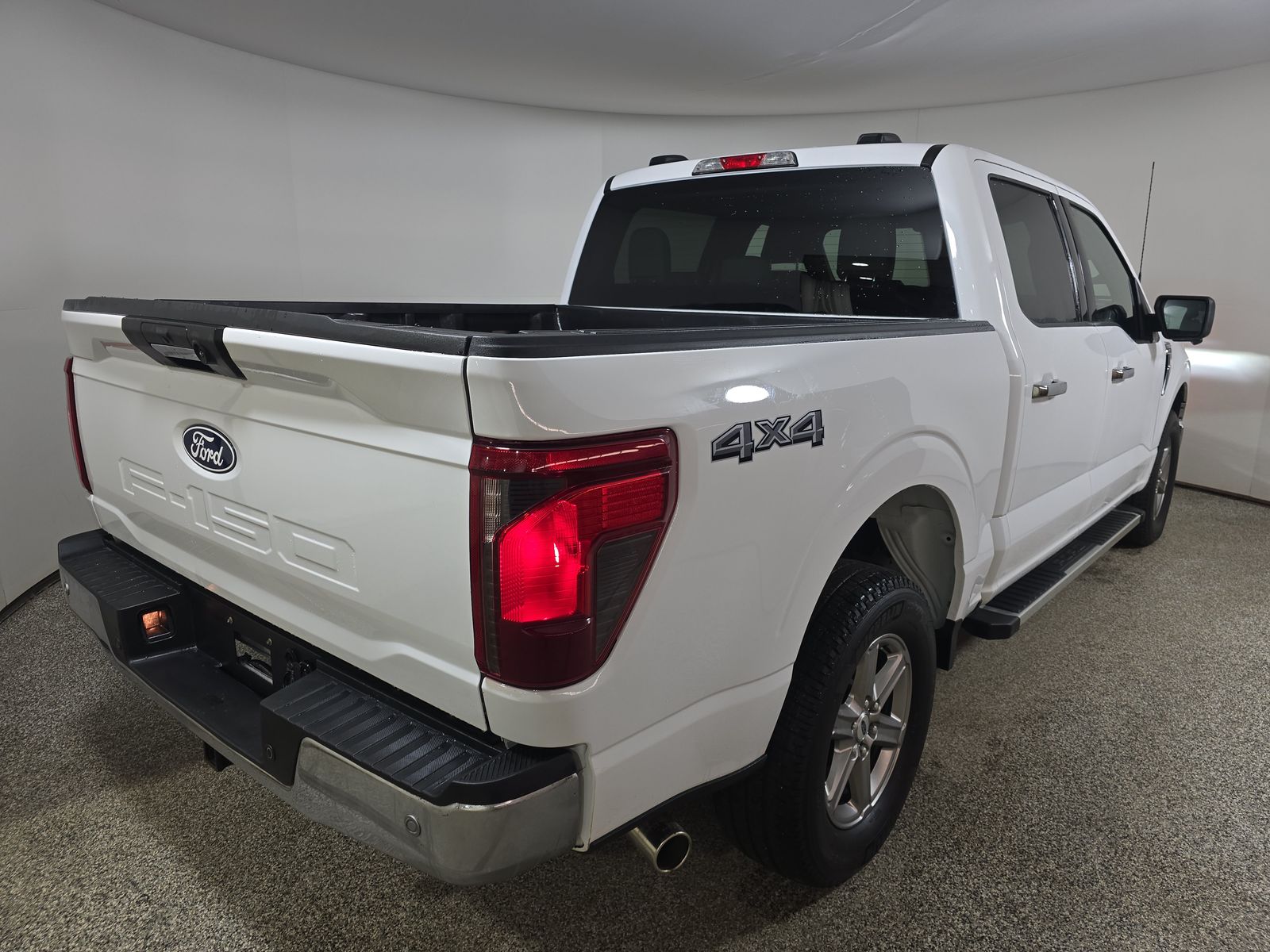 2024 Ford F-150 XLT AWD