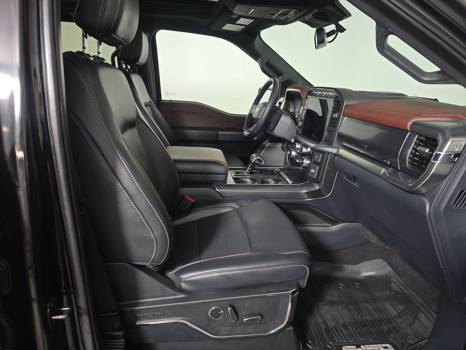 2023 Ford F-150 Lariat AWD