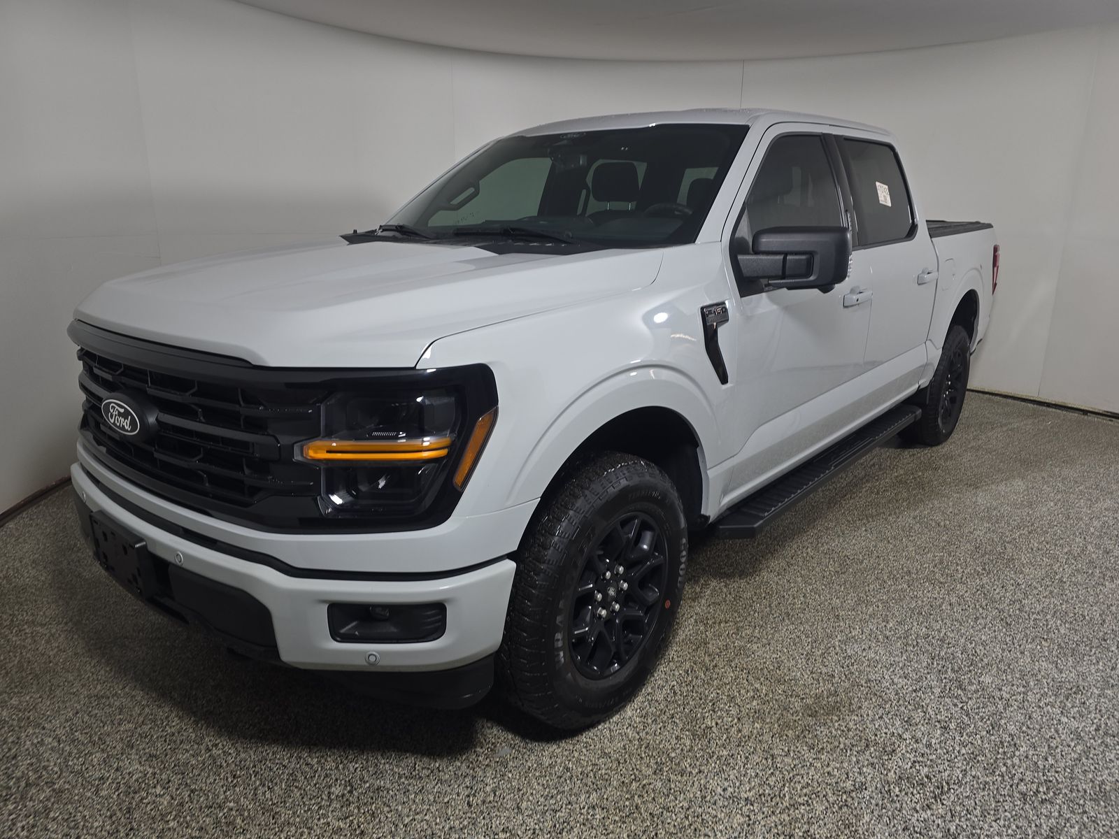 2024 Ford F-150 XLT AWD