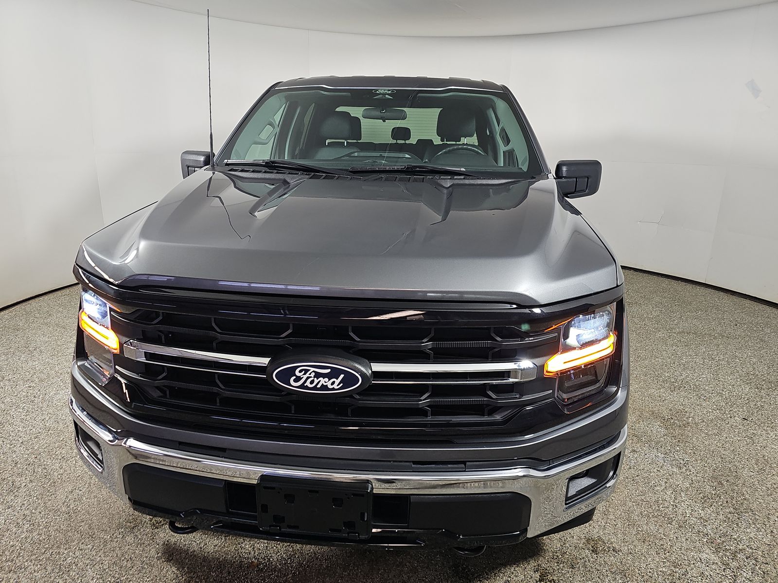 2025 Ford F-150 XLT AWD