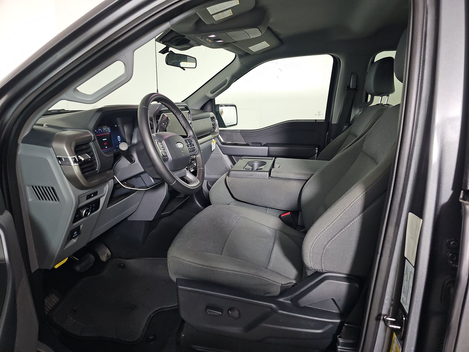 2025 Ford F-150 XLT AWD