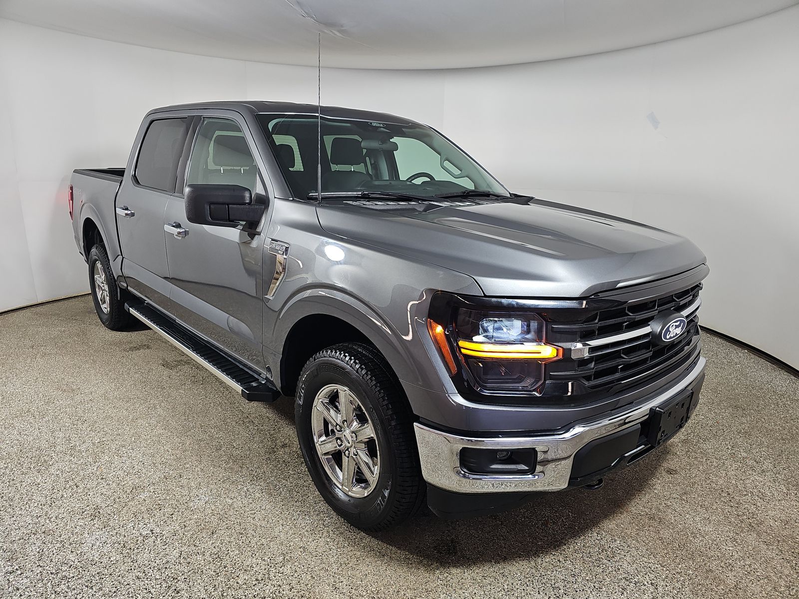 2025 Ford F-150 XLT AWD