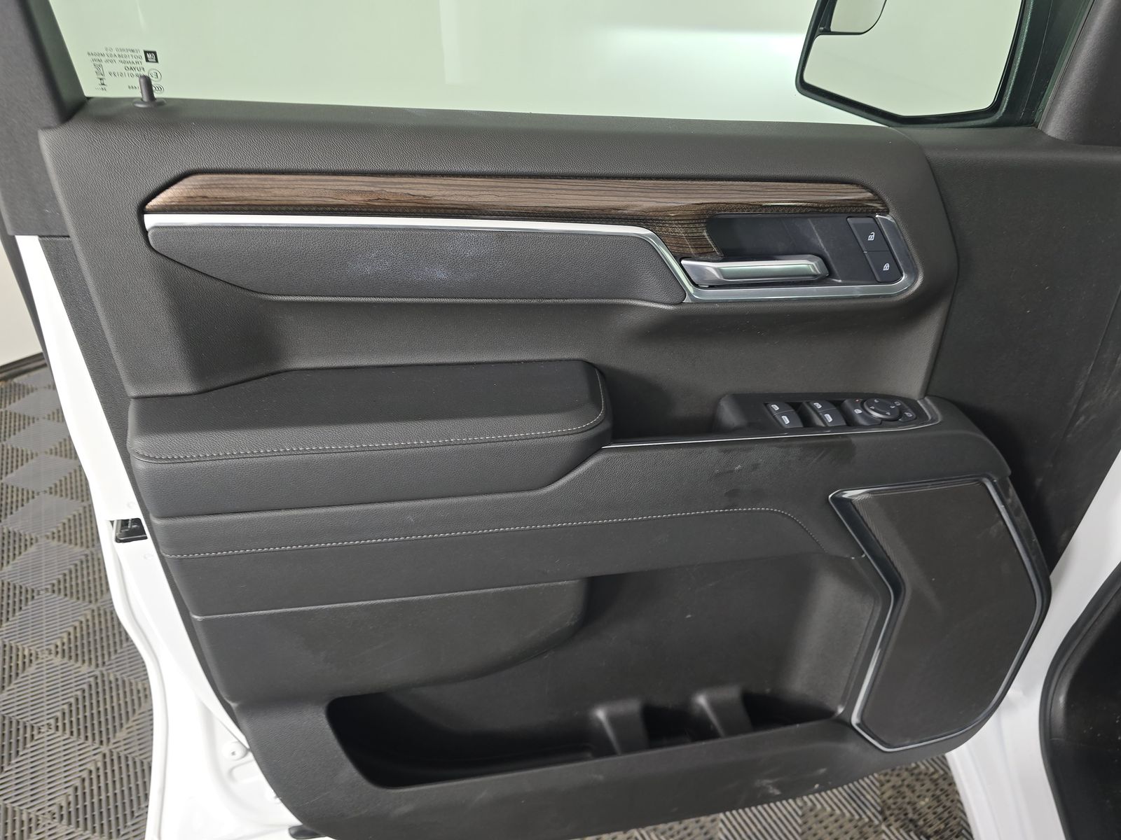 2025 Chevrolet Silverado 1500 LT AWD