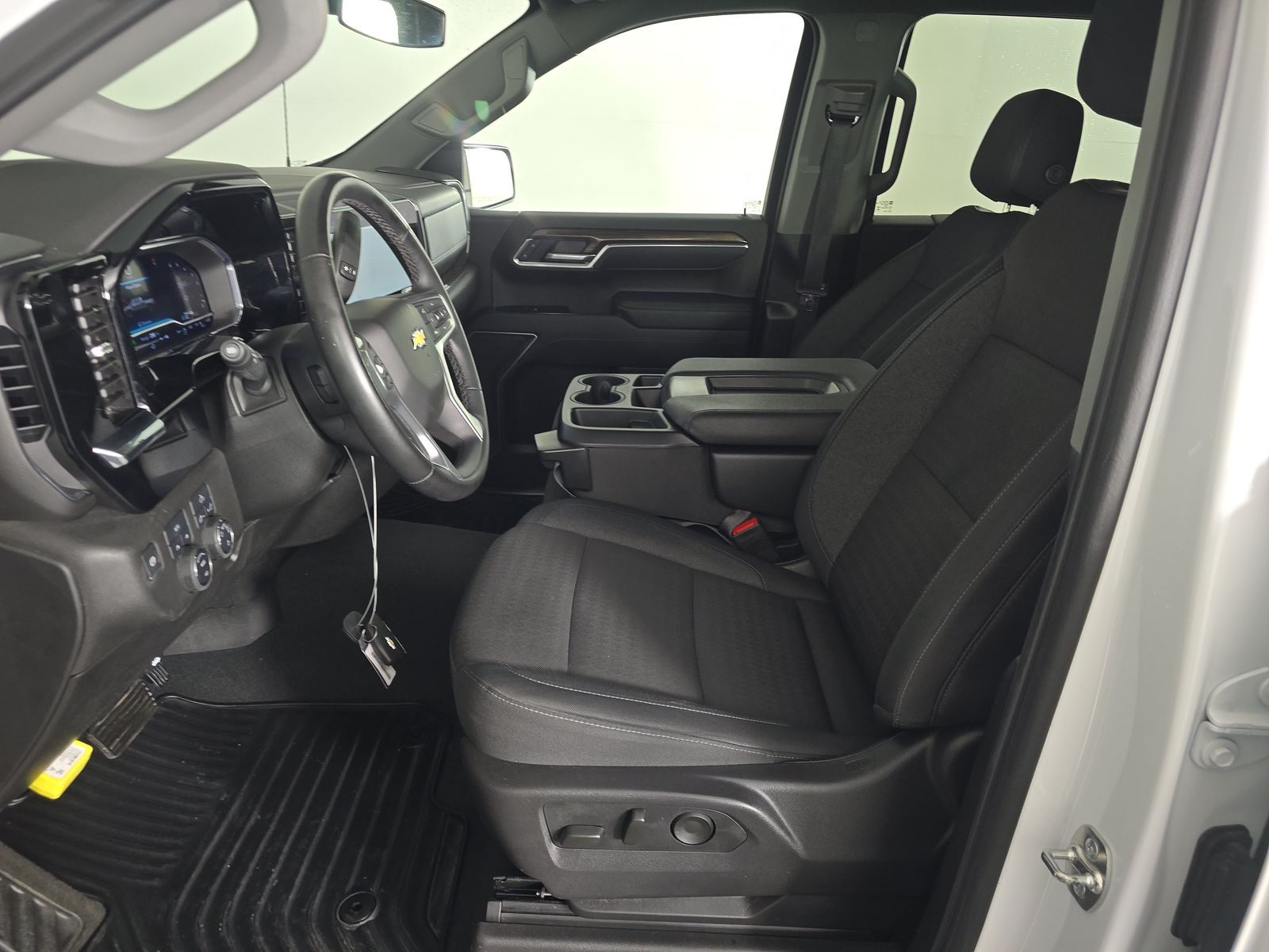 2025 Chevrolet Silverado 1500 LT AWD