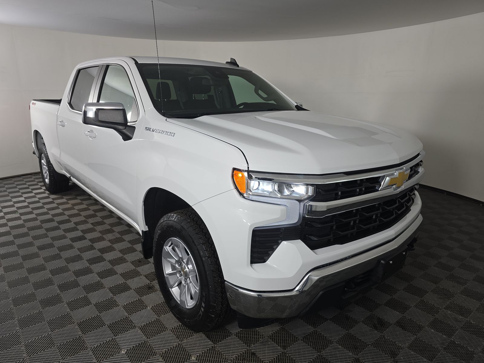 2025 Chevrolet Silverado 1500 LT AWD
