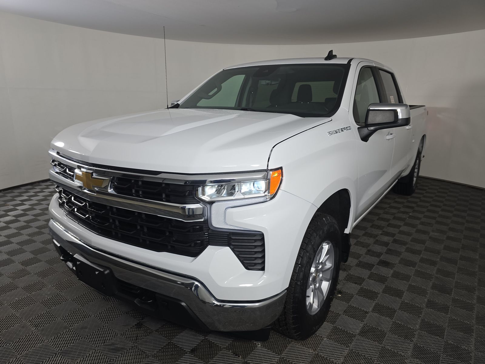 2025 Chevrolet Silverado 1500 LT AWD