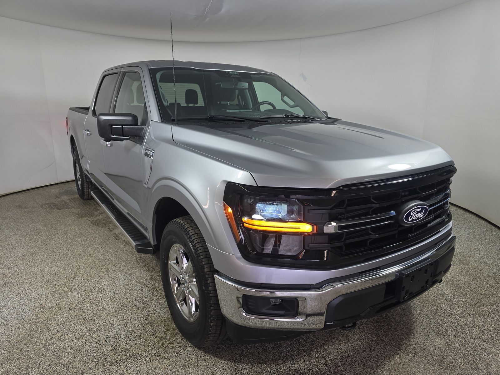 2024 Ford F-150 XLT AWD