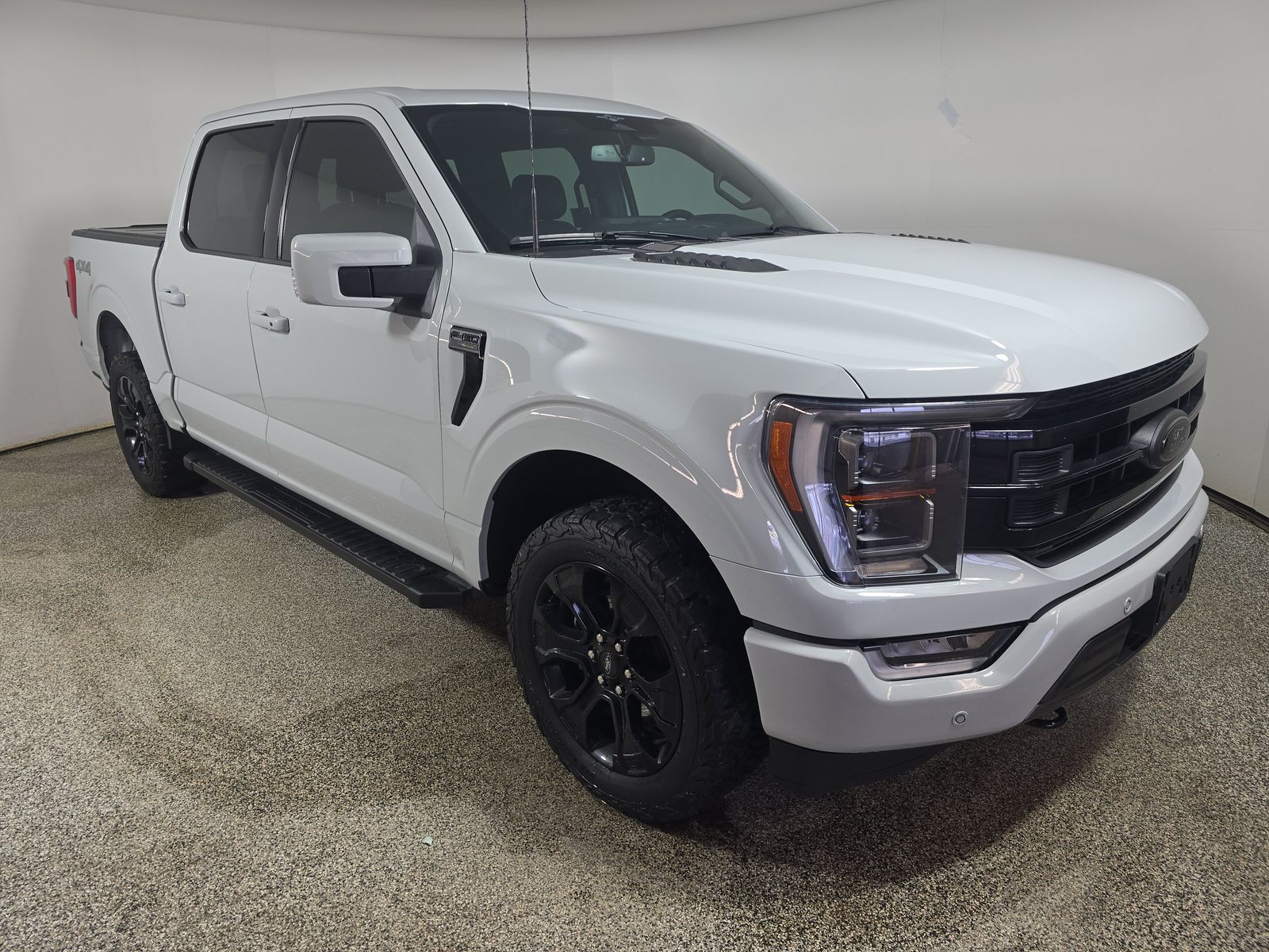 2023 Ford F-150 Lariat AWD