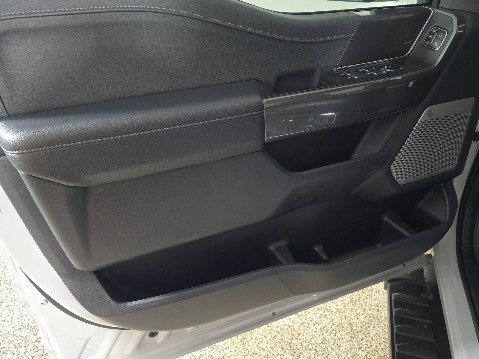 2023 Ford F-150 Lariat AWD