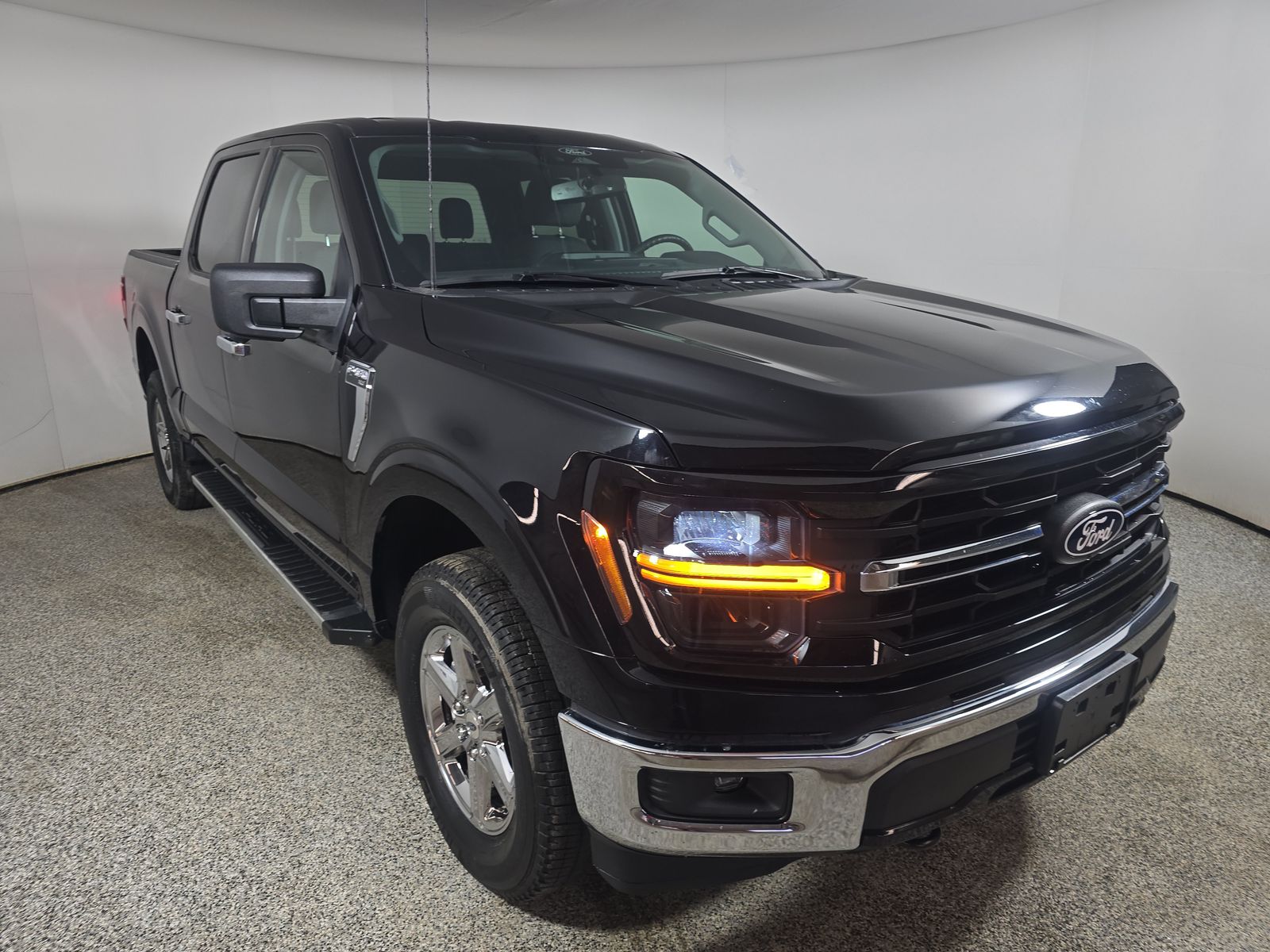 2024 Ford F-150 XLT AWD