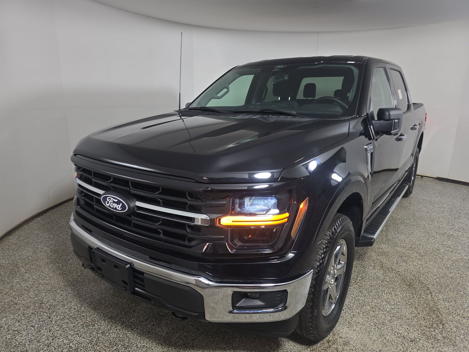 2024 Ford F-150 XLT AWD