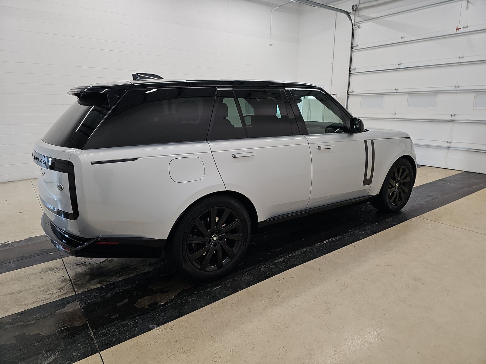 2023 Land Rover Range Rover SE AWD