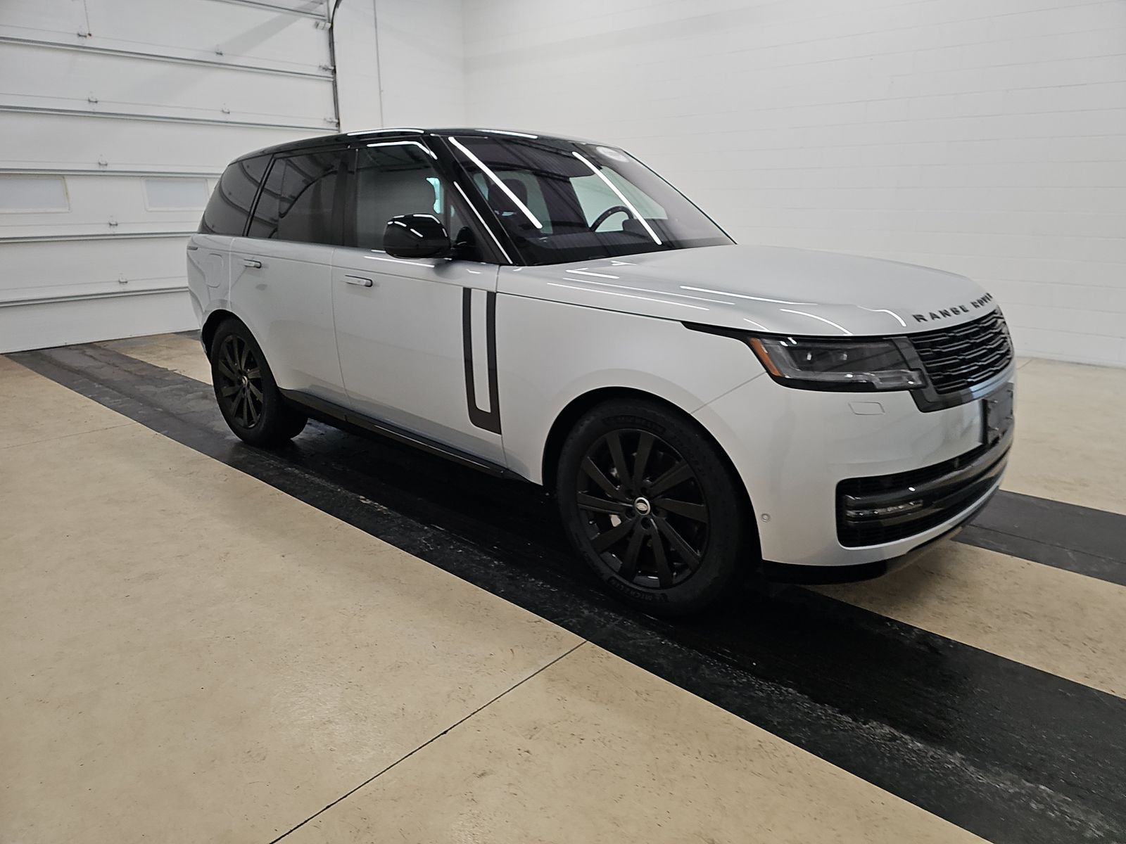 2023 Land Rover Range Rover SE AWD