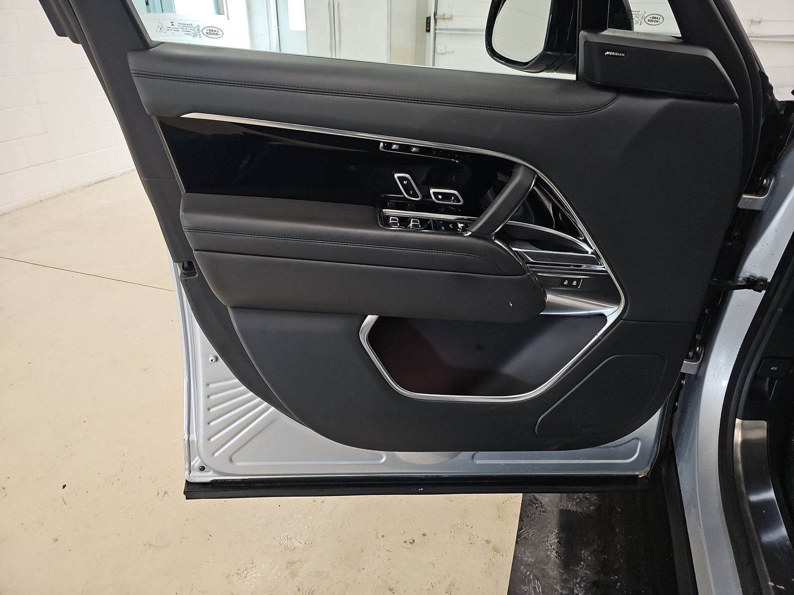 2023 Land Rover Range Rover SE AWD