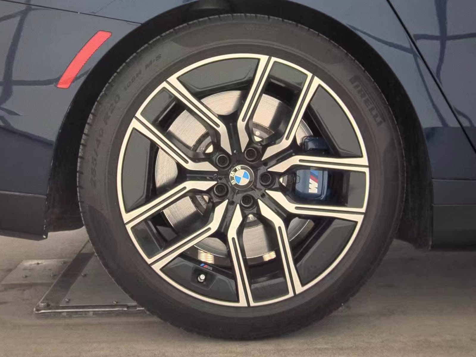 2024 BMW 7 Series 760i xDrive AWD