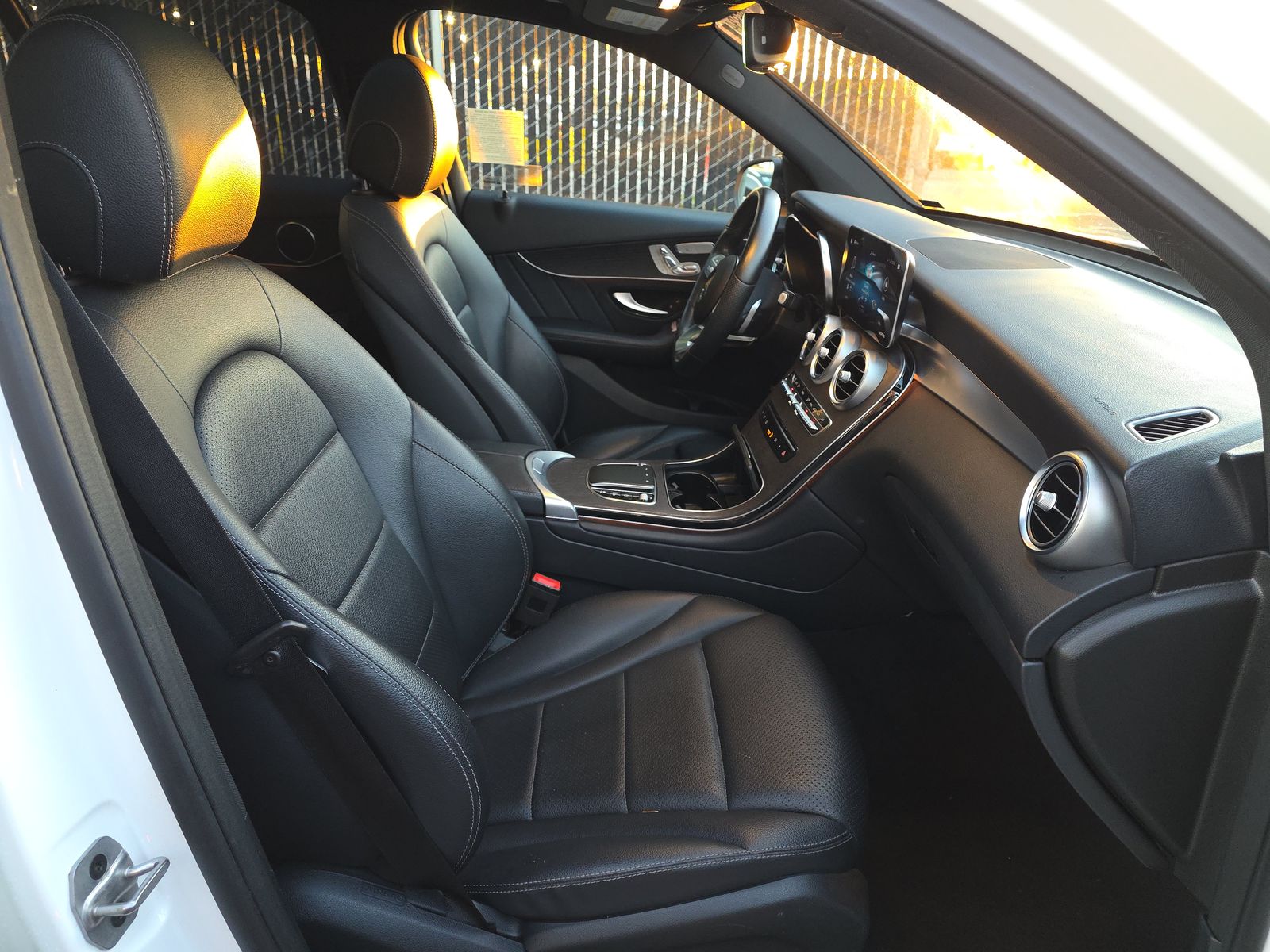 2022 Mercedes-Benz GLC GLC 300 AWD