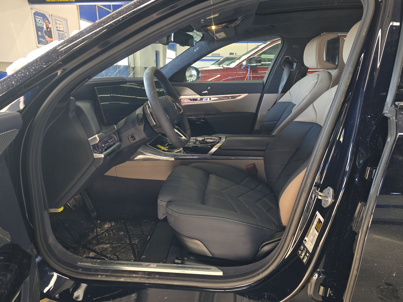 2025 BMW 7 Series 760i xDrive AWD