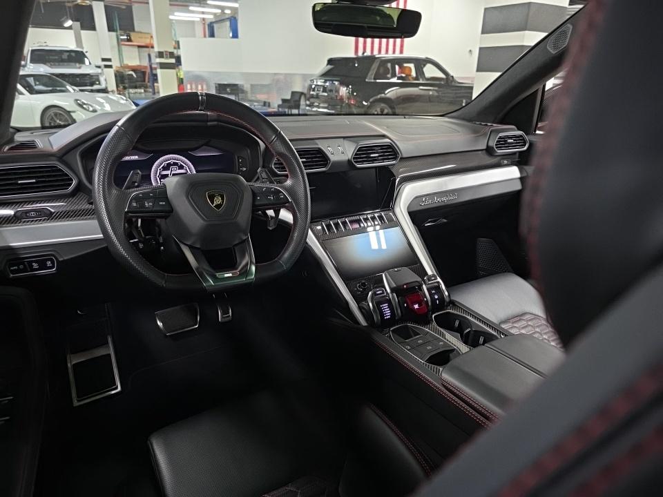 2021 Lamborghini Urus Base AWD