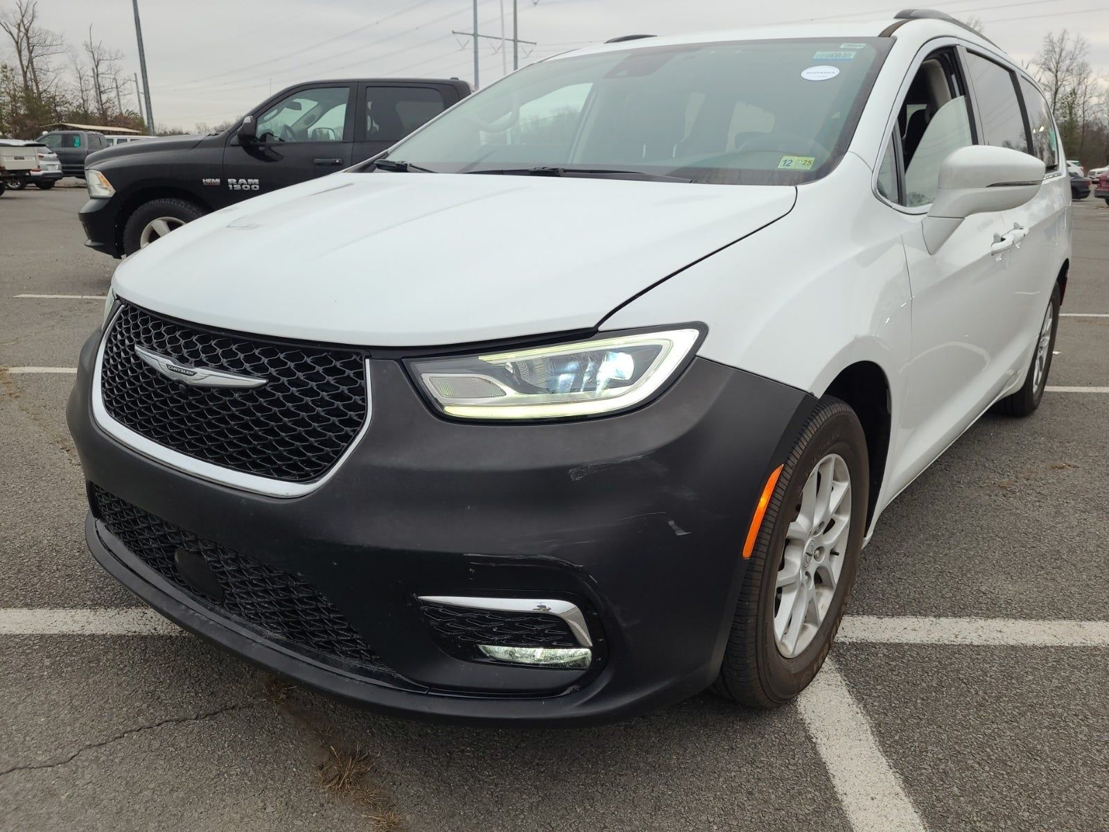 2022 Chrysler Pacifica Touring L FWD