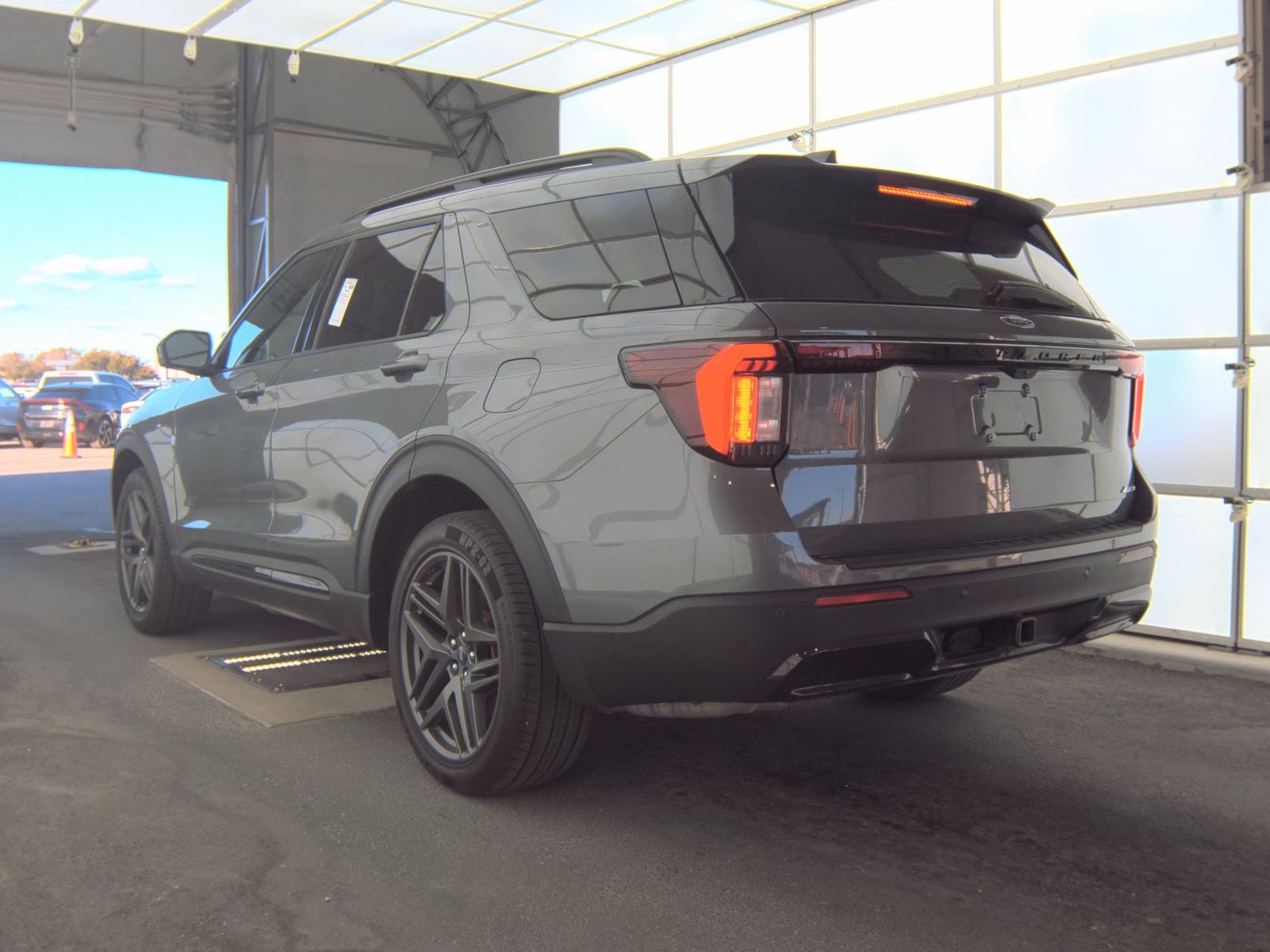 2025 Ford Explorer ST-Line AWD