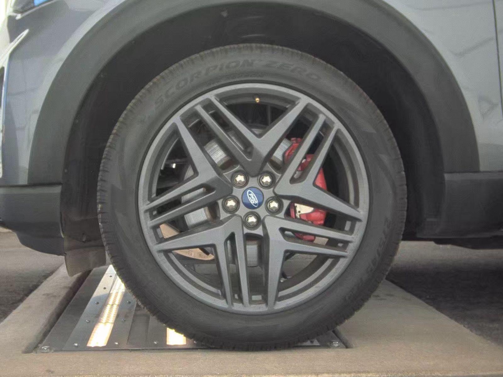 2025 Ford Explorer ST-Line AWD