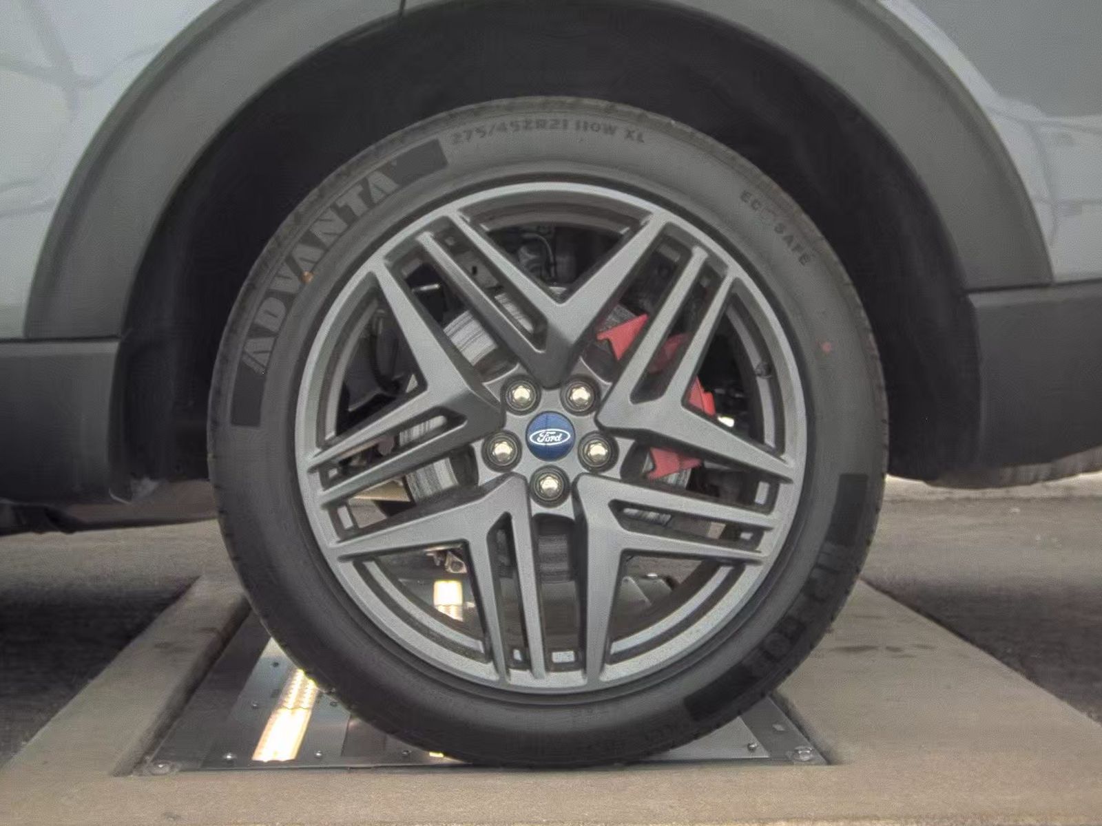 2025 Ford Explorer ST-Line AWD