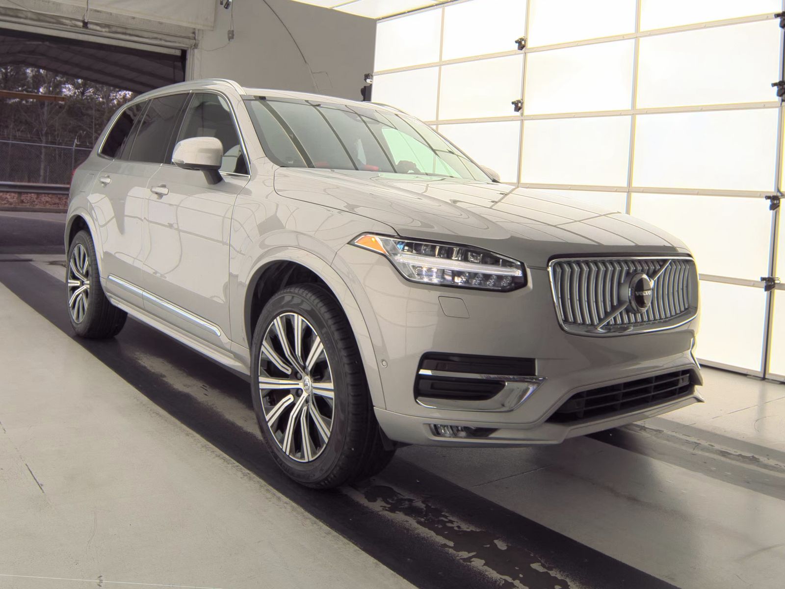 2025 Volvo XC90 B6 Plus AWD