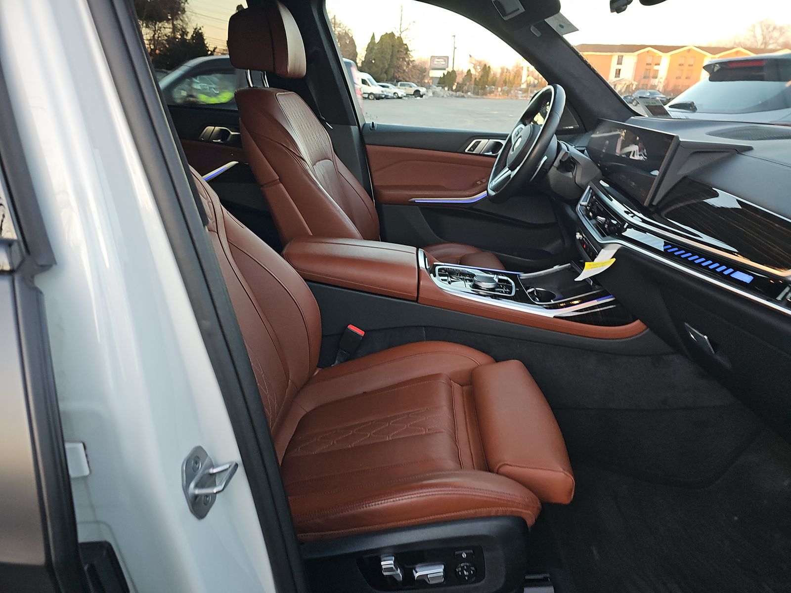 2024 BMW X7 M60i AWD