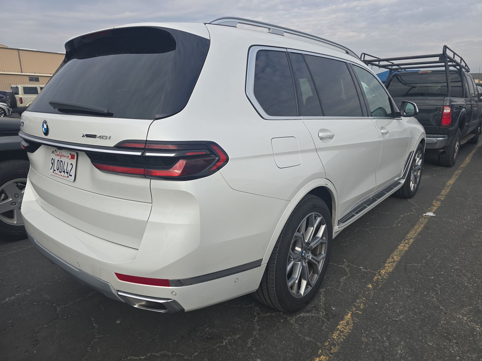2025 BMW X7 xDrive40i AWD